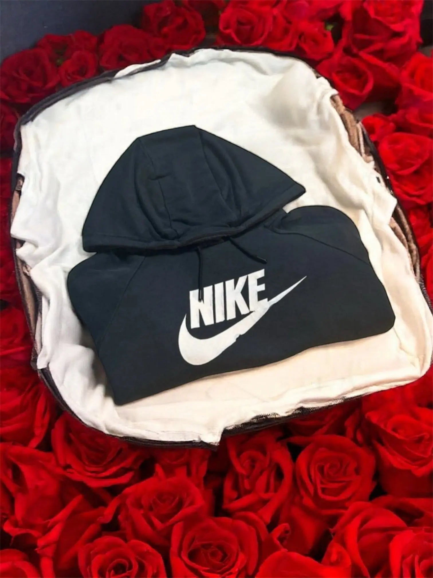 Pull Nike Noir Brodé à Capuche La frip’ de Math