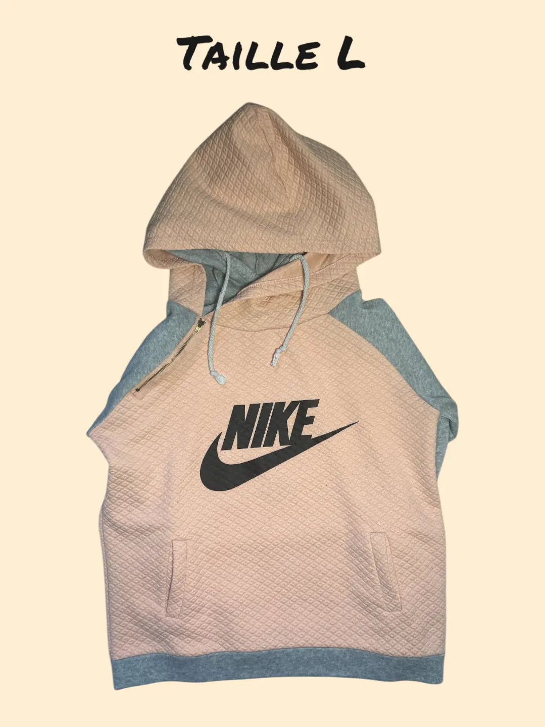 Pull Nike à Capuche Rose Saumon et Gris, pièce RARE La frip’ de Math